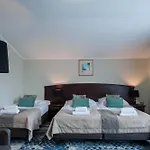 Sandra & Aquapark 3* بوغورزيلكا