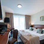 Sandra & Aquapark 3* بوغورزيلكا