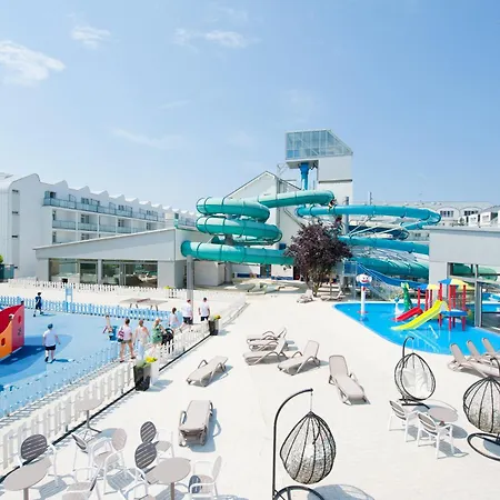 منتجع Sandra & Aquapark