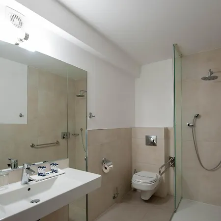 Sandra & Aquapark 3*