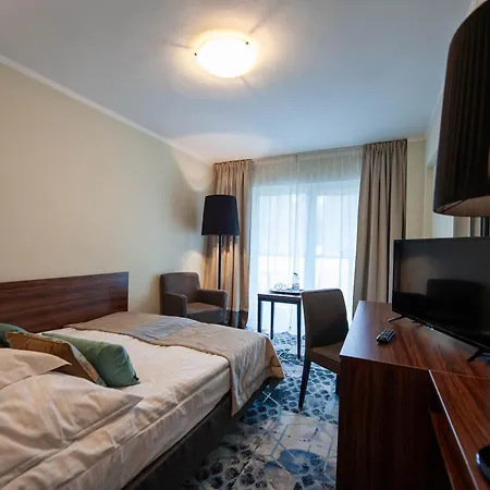 Sandra & Aquapark Resort 3*