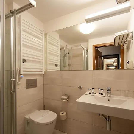 Sandra & Aquapark Resort 3*