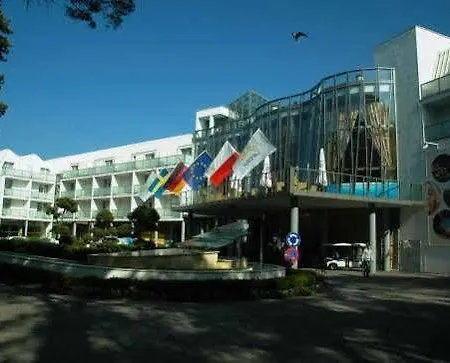 Sandra Ośrodek wypoczynkowy 3*