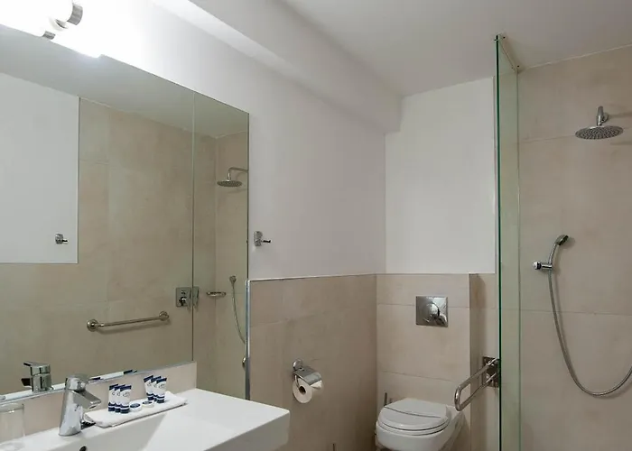 Sandra & Aquapark 3*