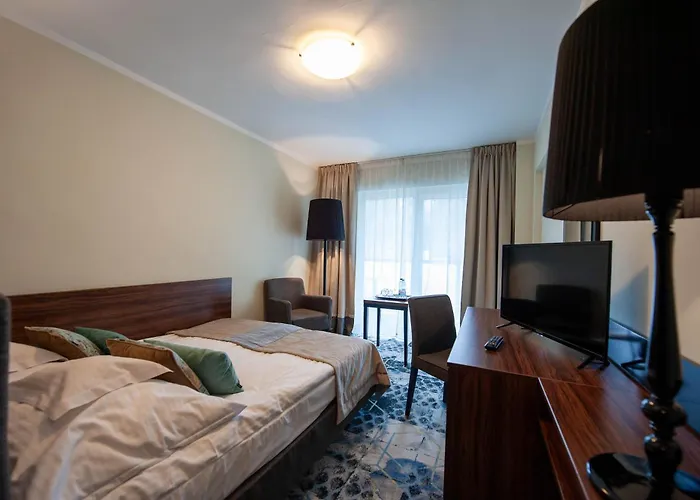 Sandra & Aquapark Resort 3*