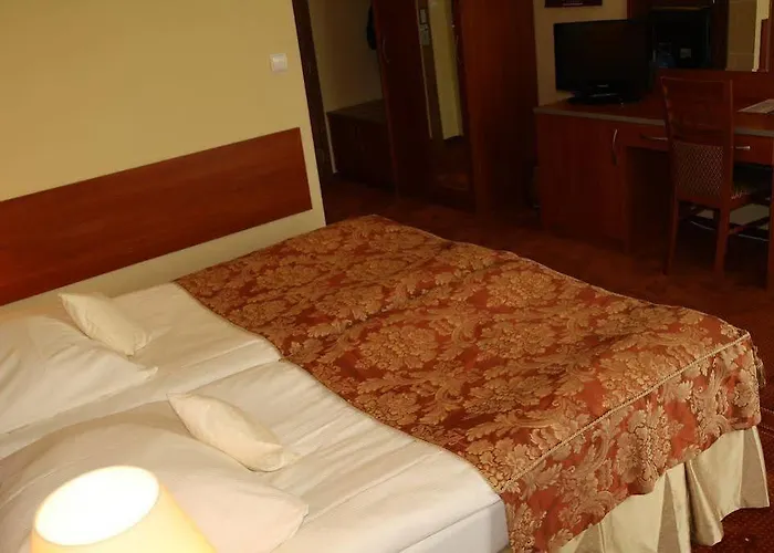 Ośrodek wypoczynkowy Sandra 3*